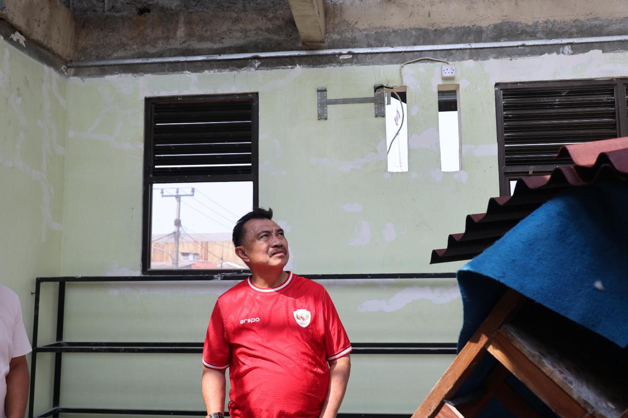 Wawali Harris Bobihoe Tinjau Perbaikan Ruang Kelas SDN 05 Bojong Menteng