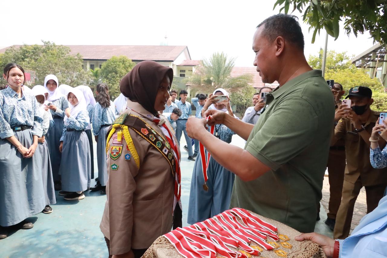 Wali Kota Bekasi Serahkan Penganugerahan Pramuka Garuda kepada 277 Siswa di Tiga Kecamatan