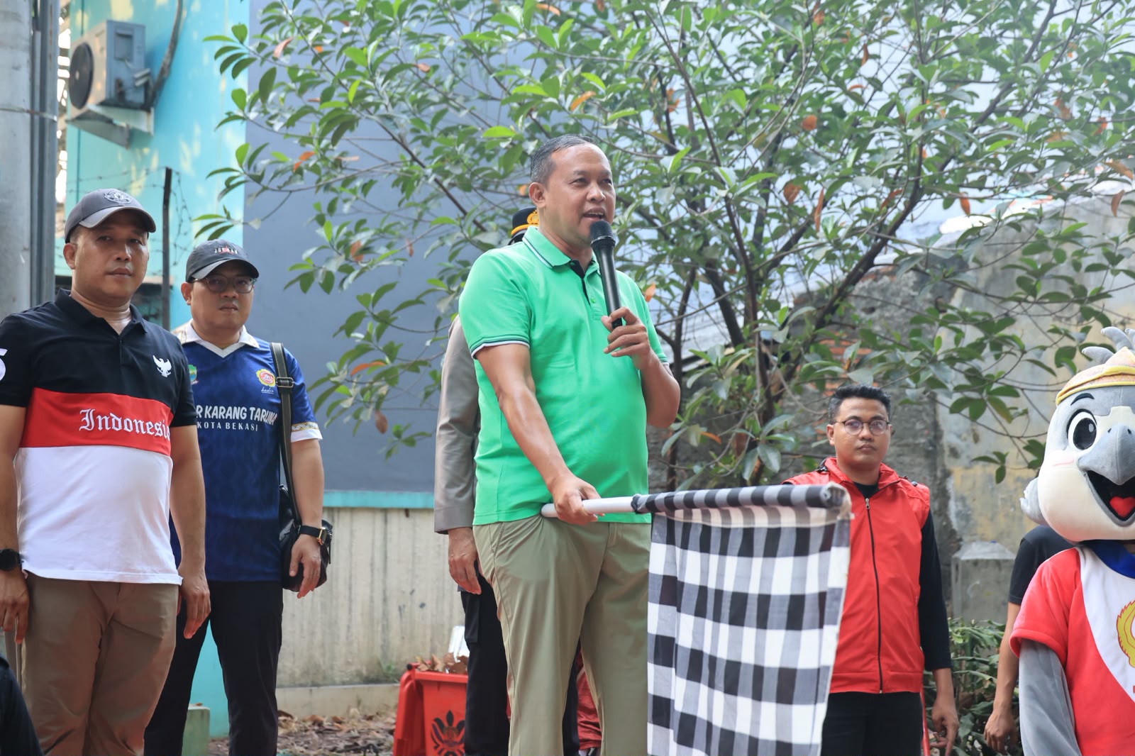 Gerak Jalan Festival Bekasi Barat, Wali Kota Apresiasi Nasionalisme dan Solidaritas Masyarakat
