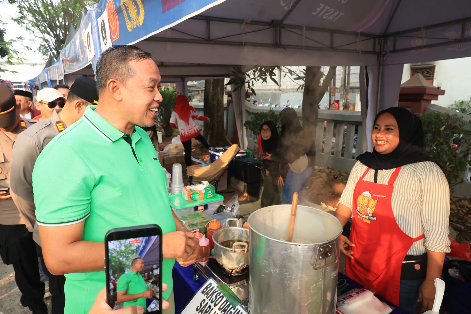 Gerak Jalan Festival Bekasi Barat, Wali Kota Apresiasi Nasionalisme dan Solidaritas Masyarakat