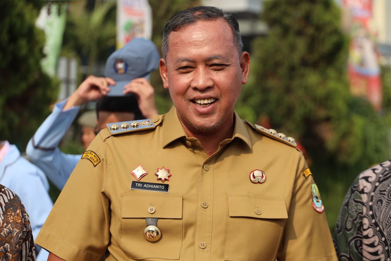 Pimpin Apel Pagi, Tri Adhianto Dorong UMKM dan ASN Berbelanja di Pasar Lewat Program Gebrak Pasar