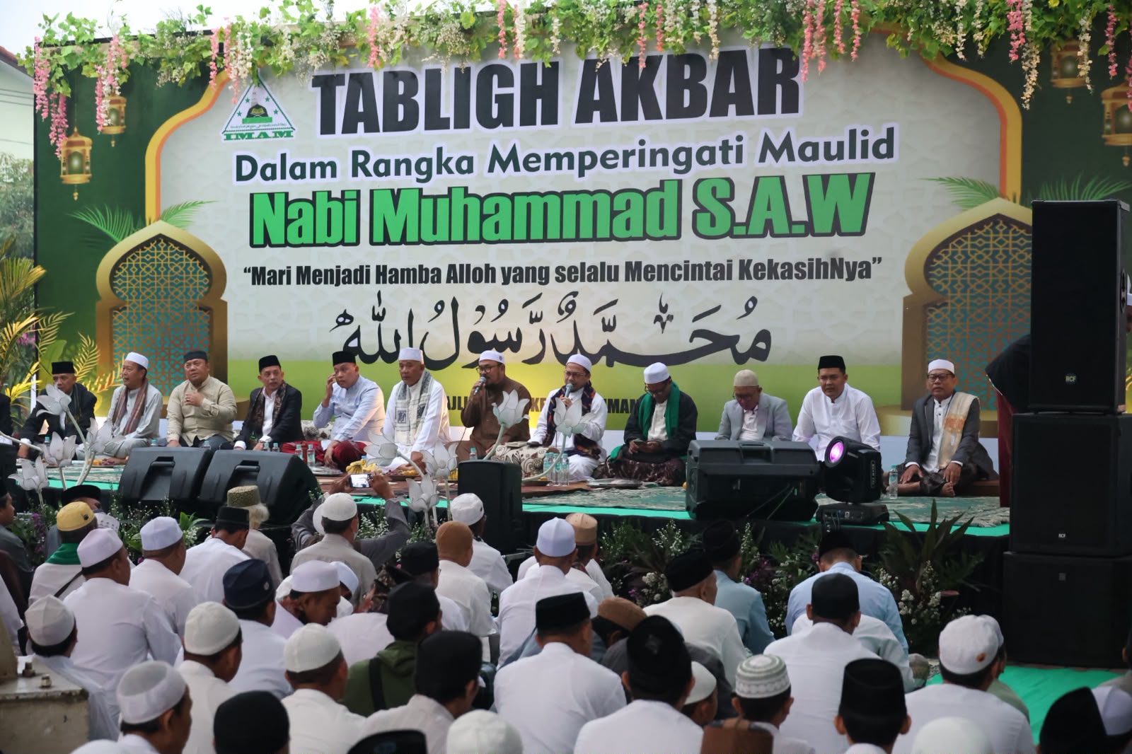 Wali Kota Bekasi Subuh Keliling dan Hadiri Peringatan Maulid Nabi di Masjid Raya Baiturrahim