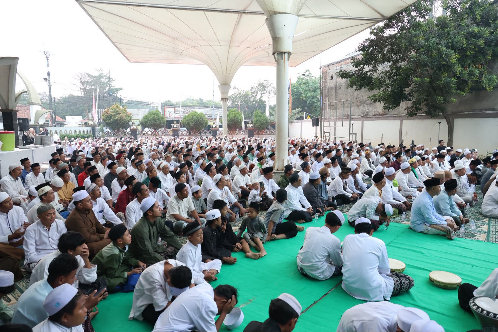 Wali Kota Bekasi Subuh Keliling dan Hadiri Peringatan Maulid Nabi di Masjid Raya Baiturrahim