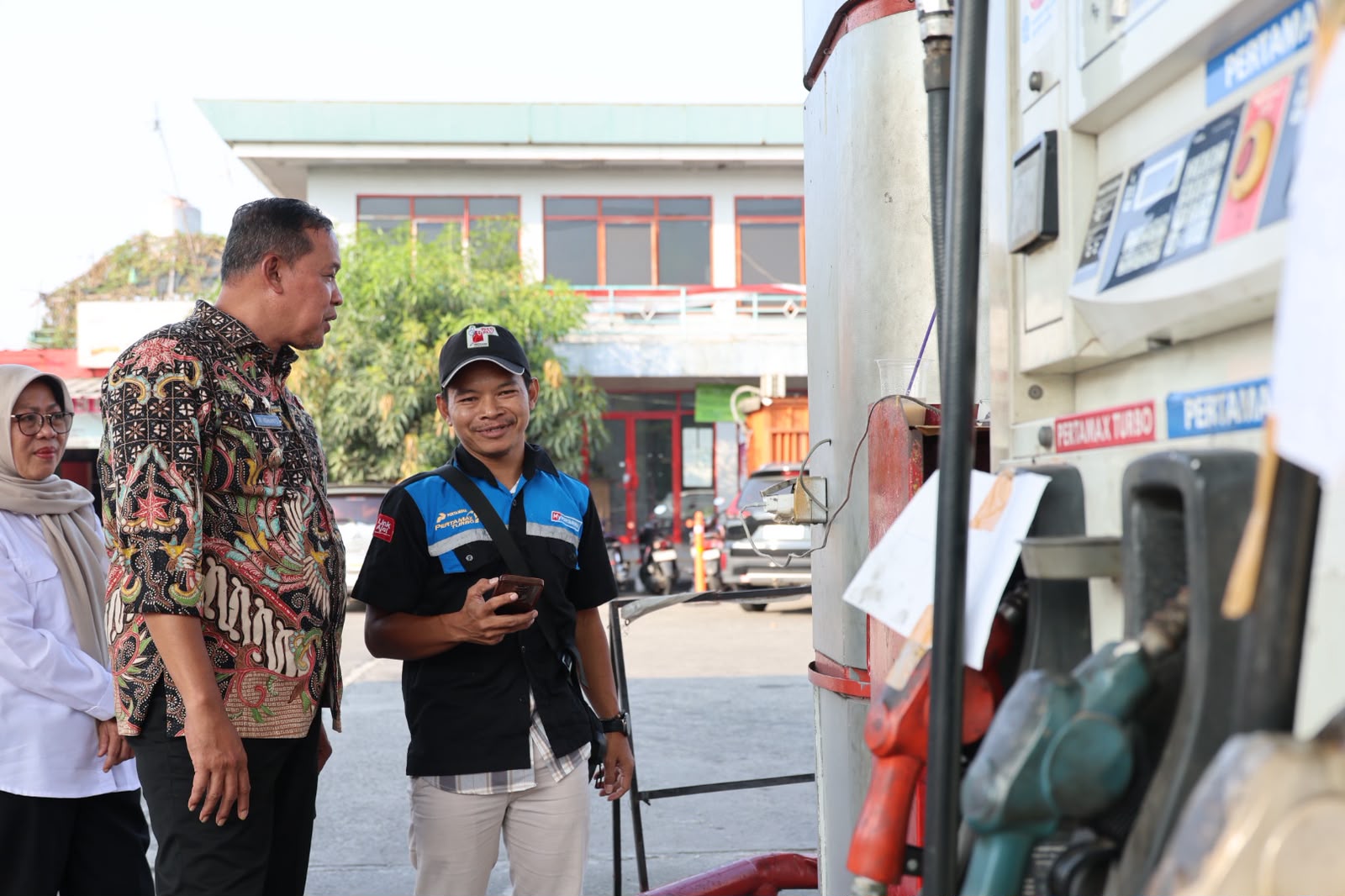 Cek Langsung Stok BBM di Bekasi, Wali Kota Bekasi Imbau Warga Tidak Panic Buying