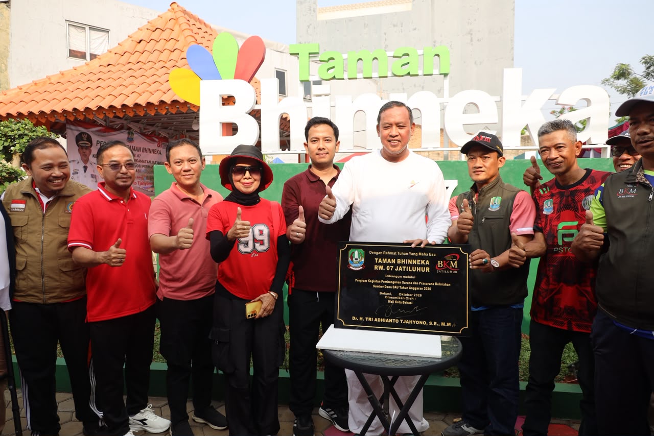 Wali Kota Bekasi Resmikan Taman Bhineka Perum Mandosi Permai Jatiluhur, Ajak Warga Peduli Lingkungan