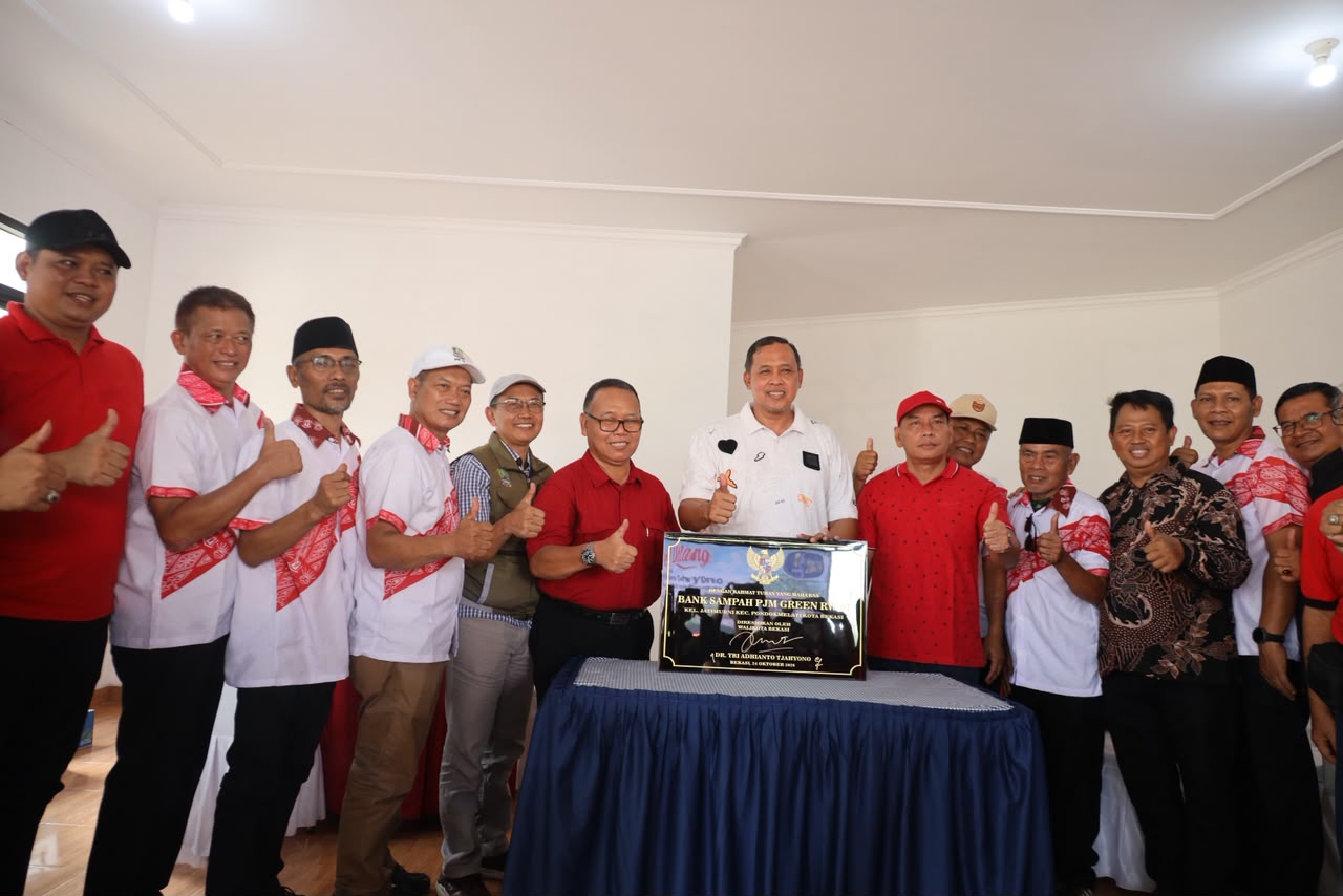 Bank Sampah PJM Green RW 07 Pondok Jatimurni Terus Bergerak, Nasabah Kini Tembus 80 Orang