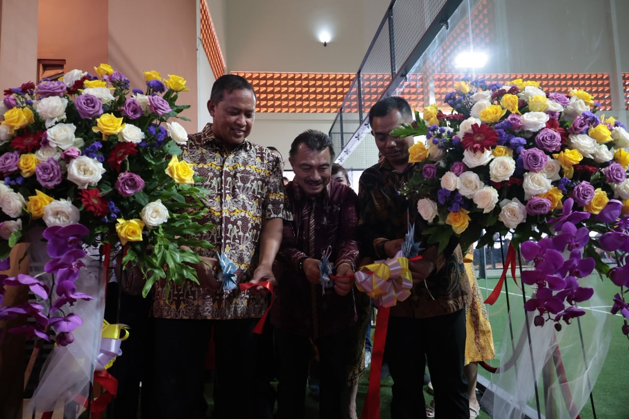 Wali Kota dan Wakil Wali Kota Bekasi Resmikan UP Padel, Dorong Pertumbuhan Ekonomi Daerah