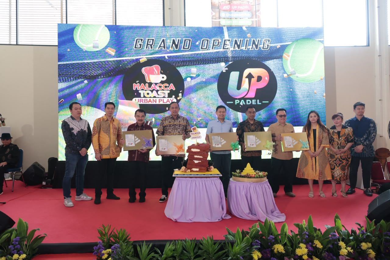 Wali Kota dan Wakil Wali Kota Bekasi Resmikan UP Padel, Dorong Pertumbuhan Ekonomi Daerah