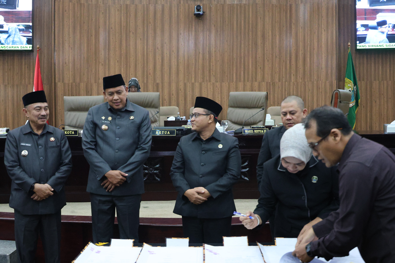 Paripurna Bahas Perubahan Program Dan Persetujuan Raperda Menjadi Perda