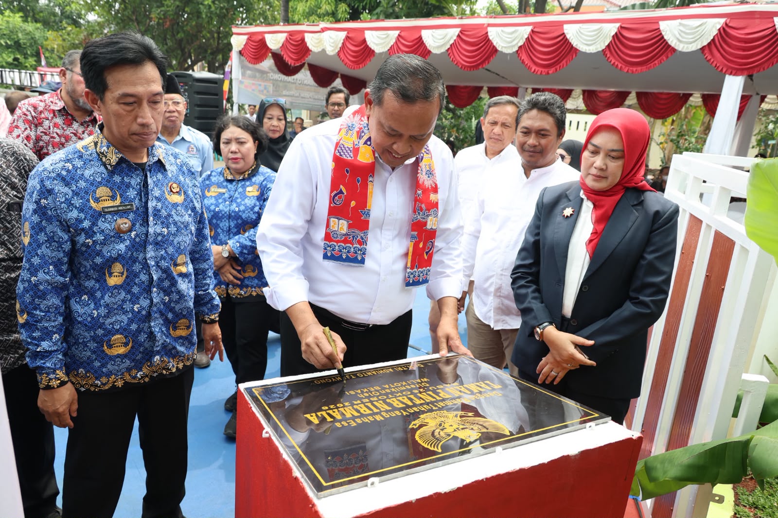 Wali Kota Bekasi Resmikan Taman Pintar Nirmala, Ruang Hijau untuk Bermain, Membaca, dan Belajar