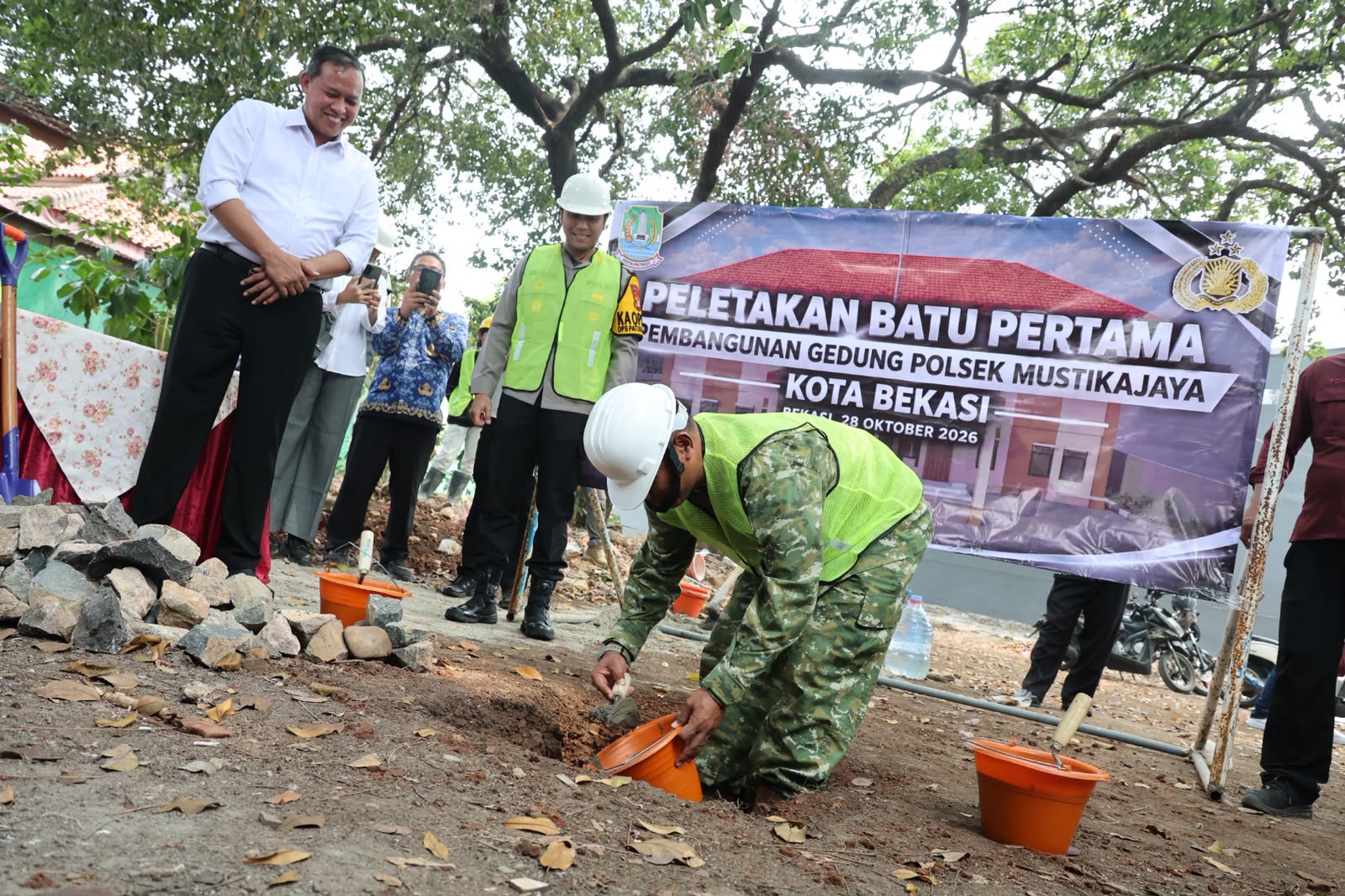 Wali Kota Bekasi dan Kapolres Metro Bekasi Dorong Pelayanan Keamanan Lebih Optimal di Mustikajaya