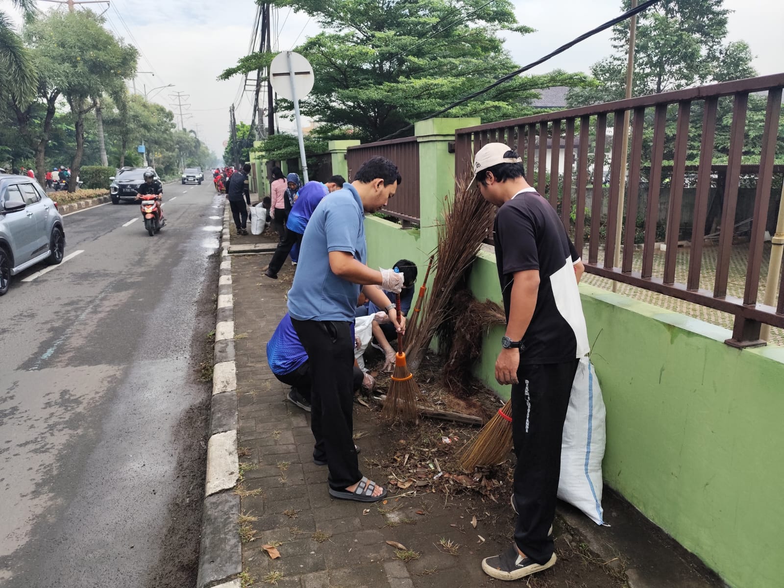 Kota Bekasi Gelar Aksi Kerja Bakti Massal untuk World Cleanup Day 2025