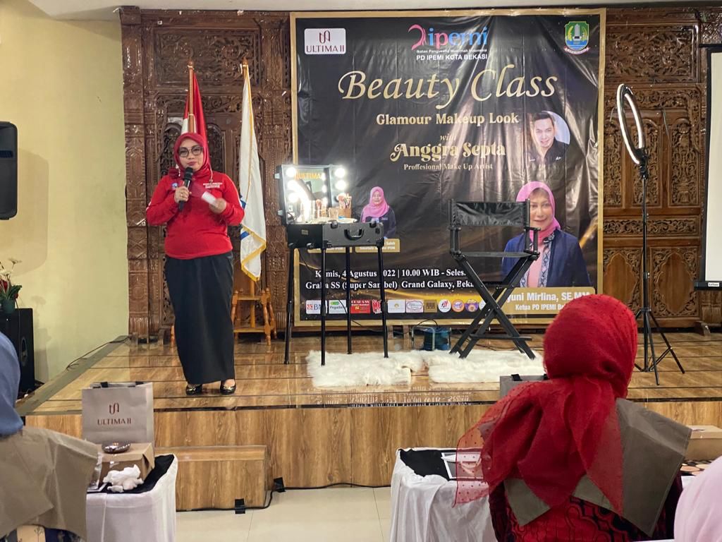 Plt Ketua TP PKK Kota Bekasi Buka Acara Beauty Class