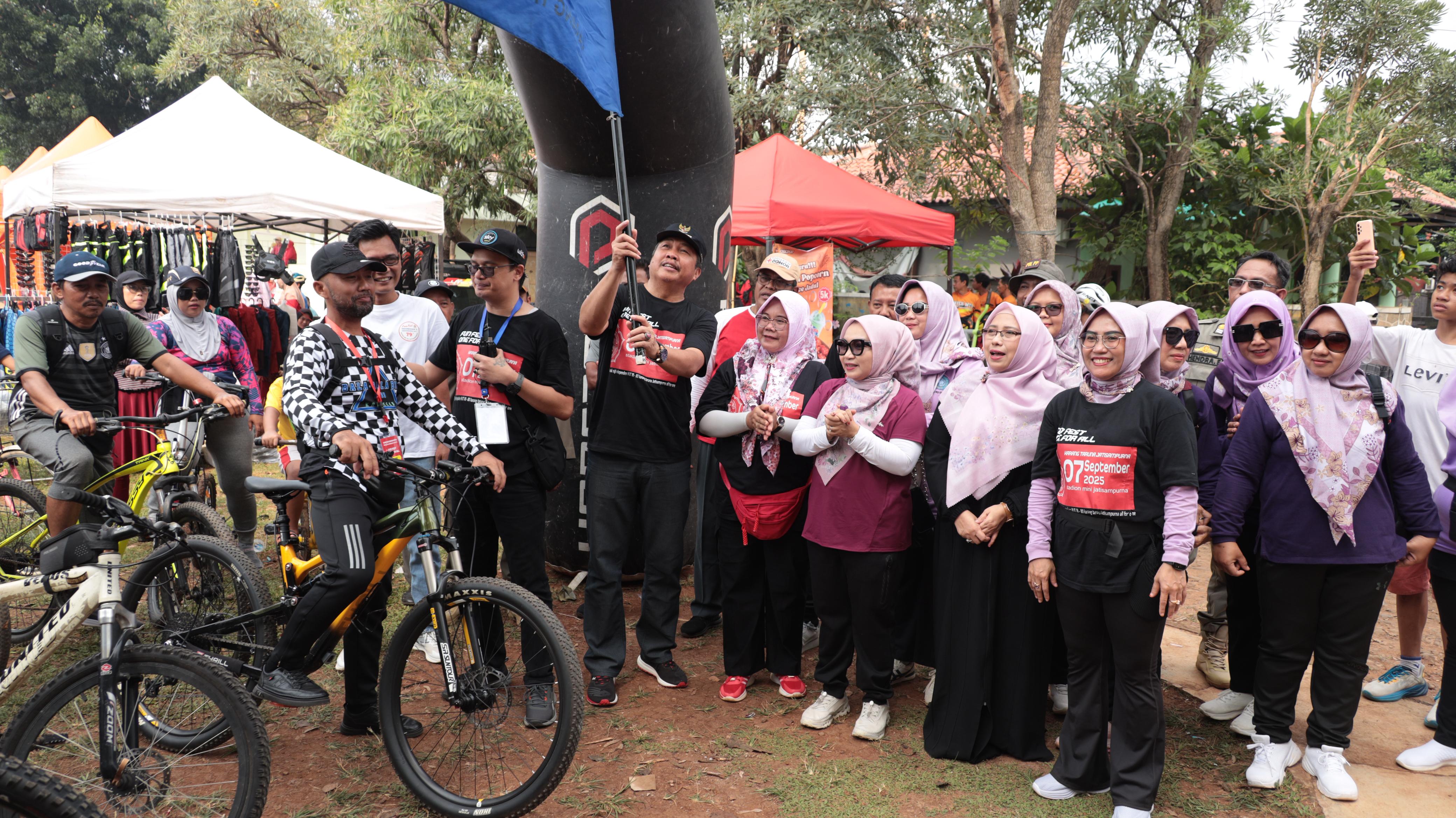 Ketua KORMI Buka Acara Fun Fest One for All dan Fun Bike di Kecamatan Jatisampurna
