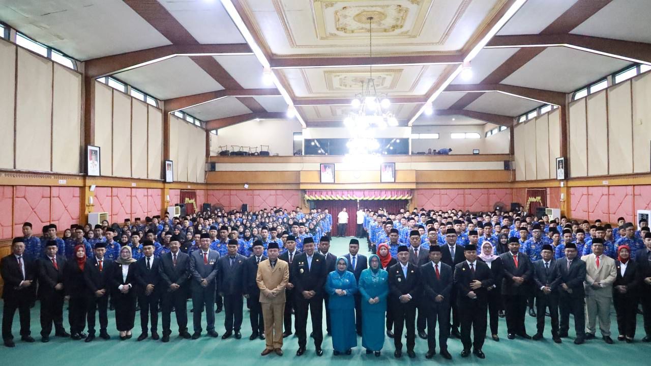 Wali Kota Bekasi Lantik 385 PPPK dan PNS Baru, Tegaskan Kinerja Lebih Maksimal