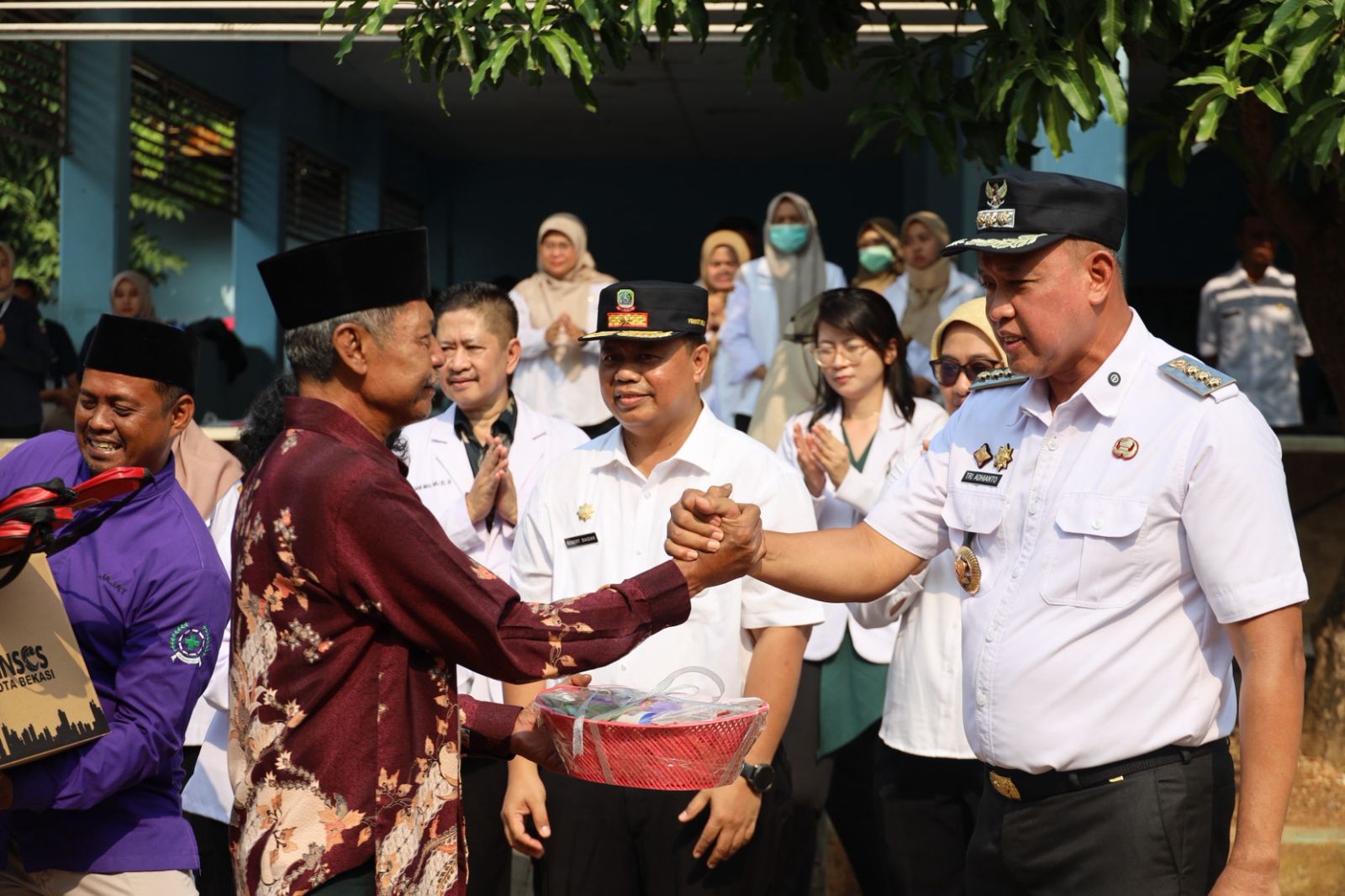 Wali Kota Bekasi Kunjungi Yayasan Galuh, Tegaskan Pemerintah Hadir untuk Semua Kalangan