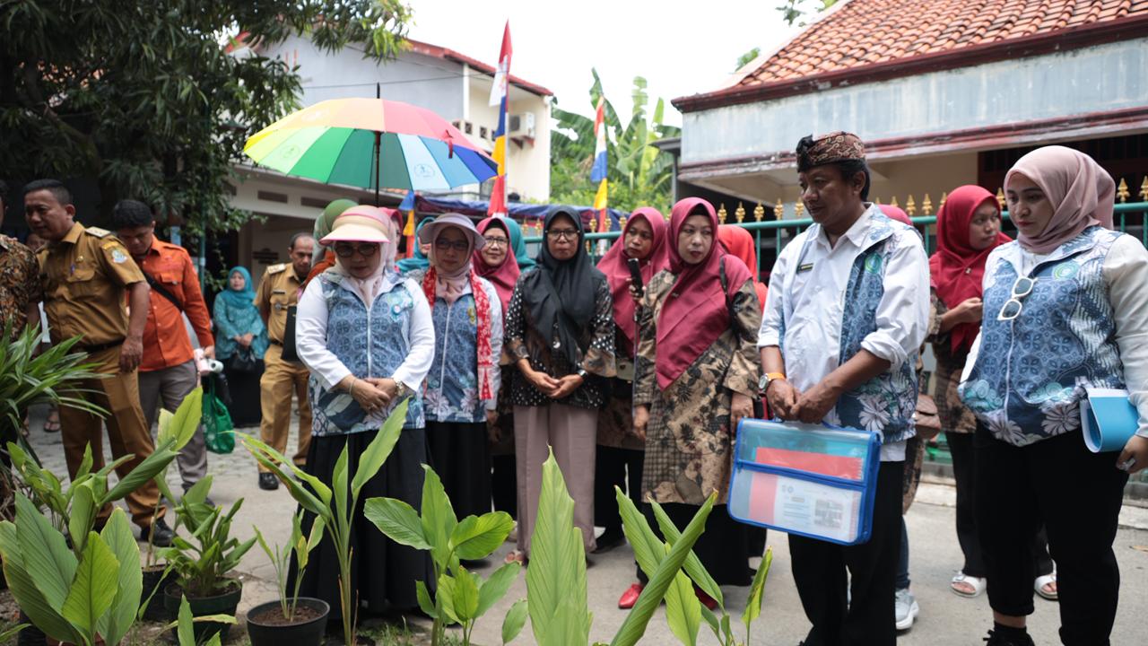 Semangat Kader PKK Kota Bekasi di Medan Satria Wujudkan Lingkungan Sehat dan Mandiri