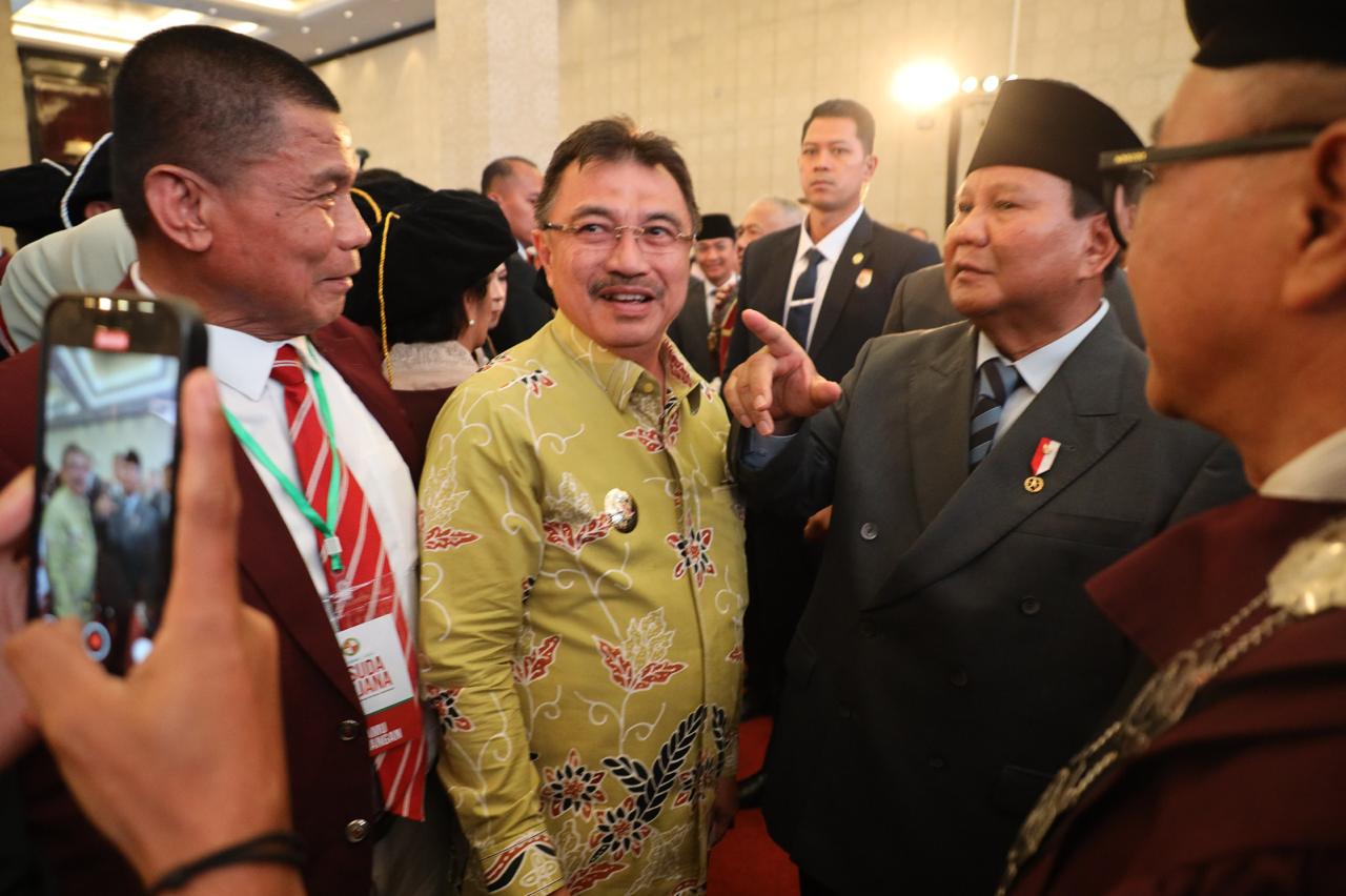Hadiri Wisuda Ukri, Ini Pesan Wawali Harris Bobihoe Kepada Generasi Penerus