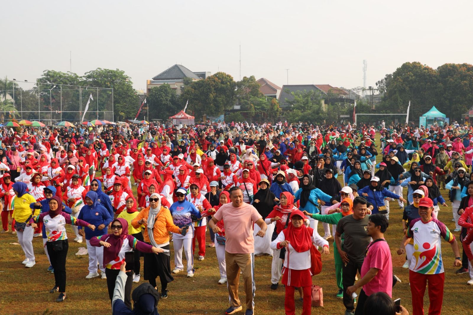 Warga Padati Festival Olahraga Rawalumbu, Tri Adhianto Ajak Warga Budayakan Bawa Tumbler