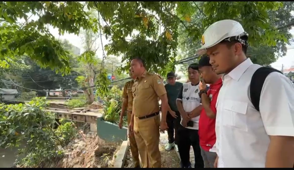 Wali Kota Bekasi Tinjau Langsung Proyek Revitalisasi dan Normalisasi Bantaran Sungai Kayuringin
