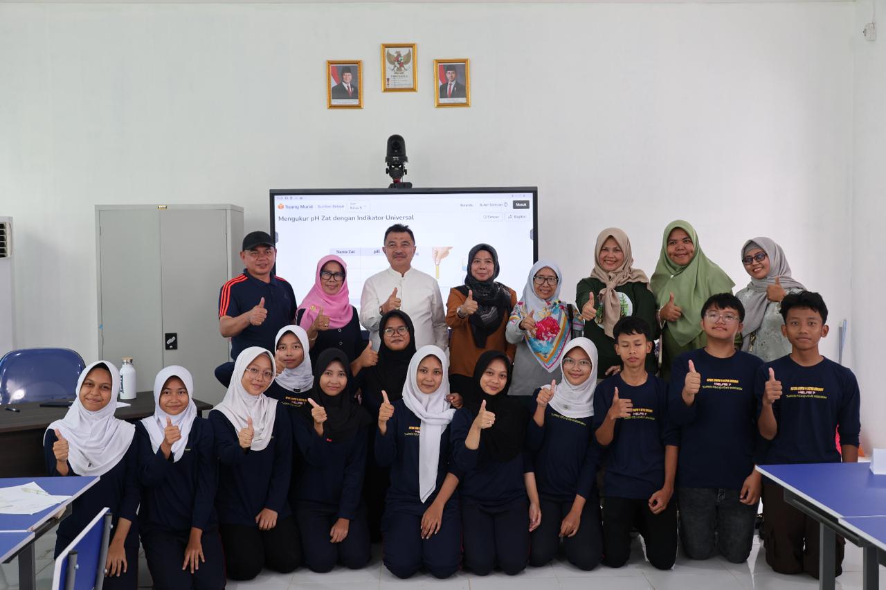 Tinjau SMPN 4 Wawali Harris Bobihoe Pastikan Kesiapan Kunjungan Presiden RI