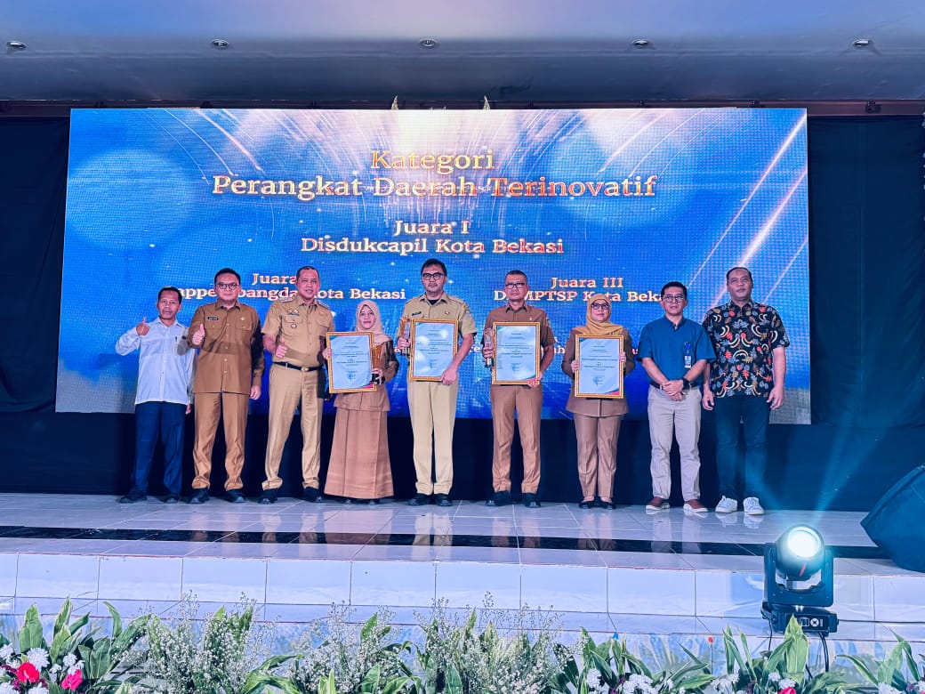 Wali Kota Bekasi Anugerahkan Penghargaan Inovasi pada Acara Puncak Bekasi Innovation Week 2025