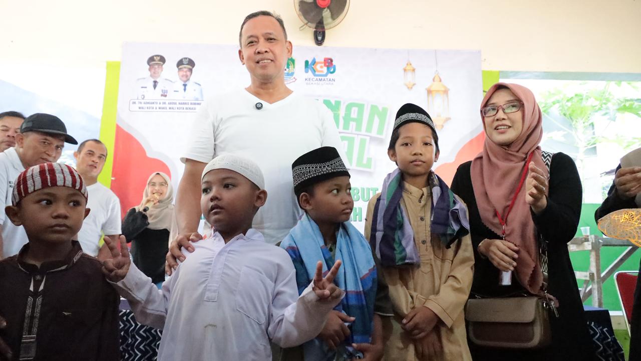 Momen Libur Sekolah, Wali Kota Bekasi Fasilitasi Khitanan Massal Gratis