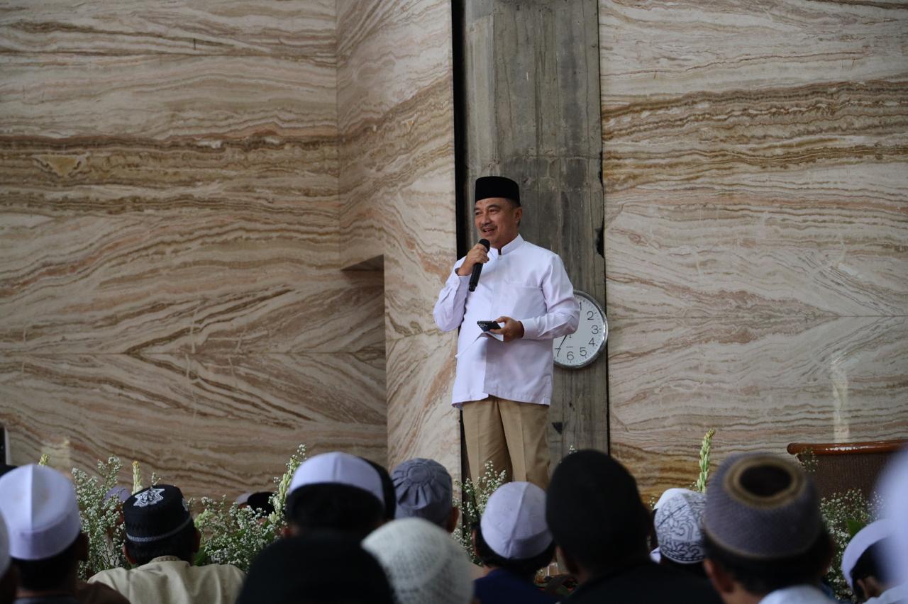 Maulid Nabi, Wawali Harris Bobihoe Sampaikan Pesan Persatuan dan Ziarah  Makam KH Muchtar Tabrani
