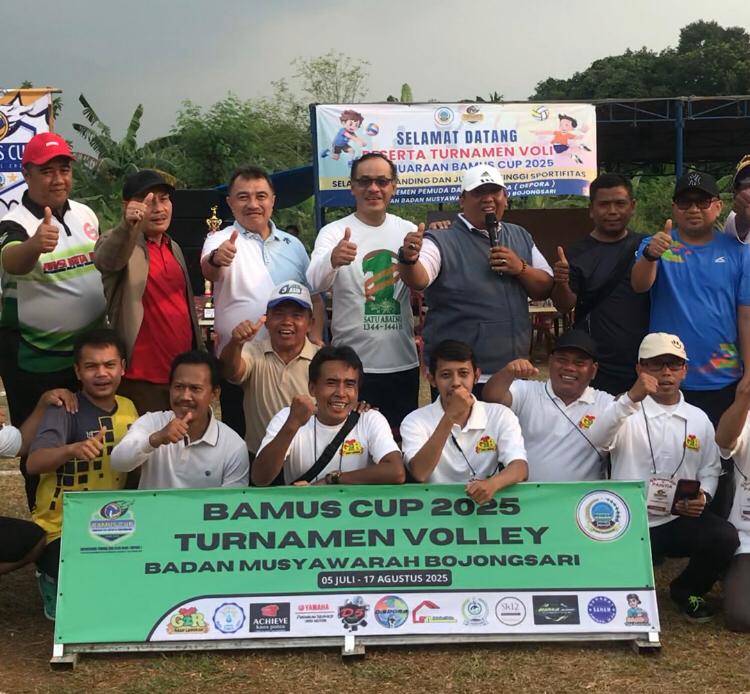 Wawali Harris Bobihoe Buka Turnamen Sekaligus Main Voli Bersama Masyarakat Bojongsari