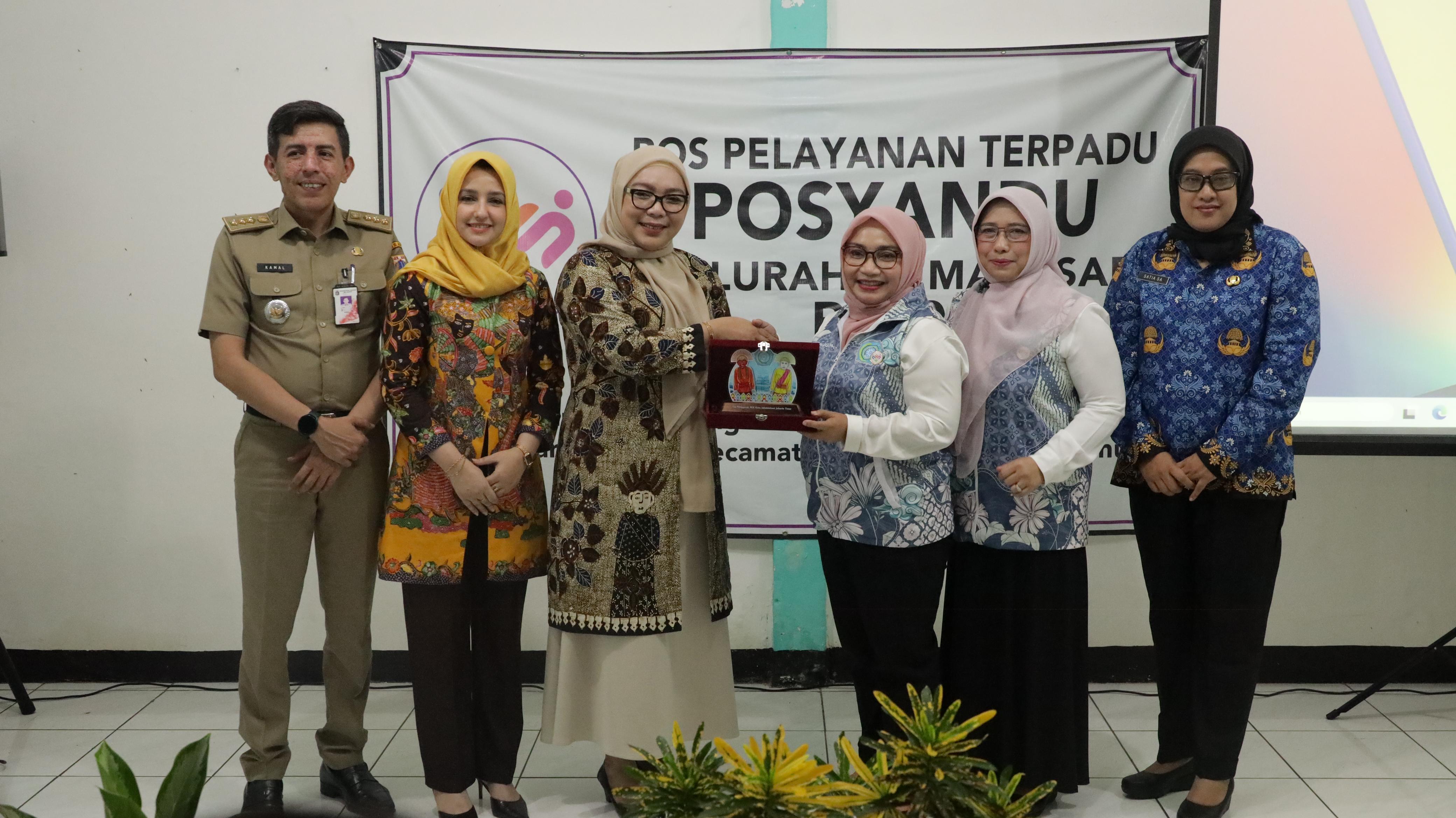 PKK Kota Bekasi Studi Tiru ke Posyandu Jakarta Timur Untuk Peningkatan 6 SPM Kota Bekasi