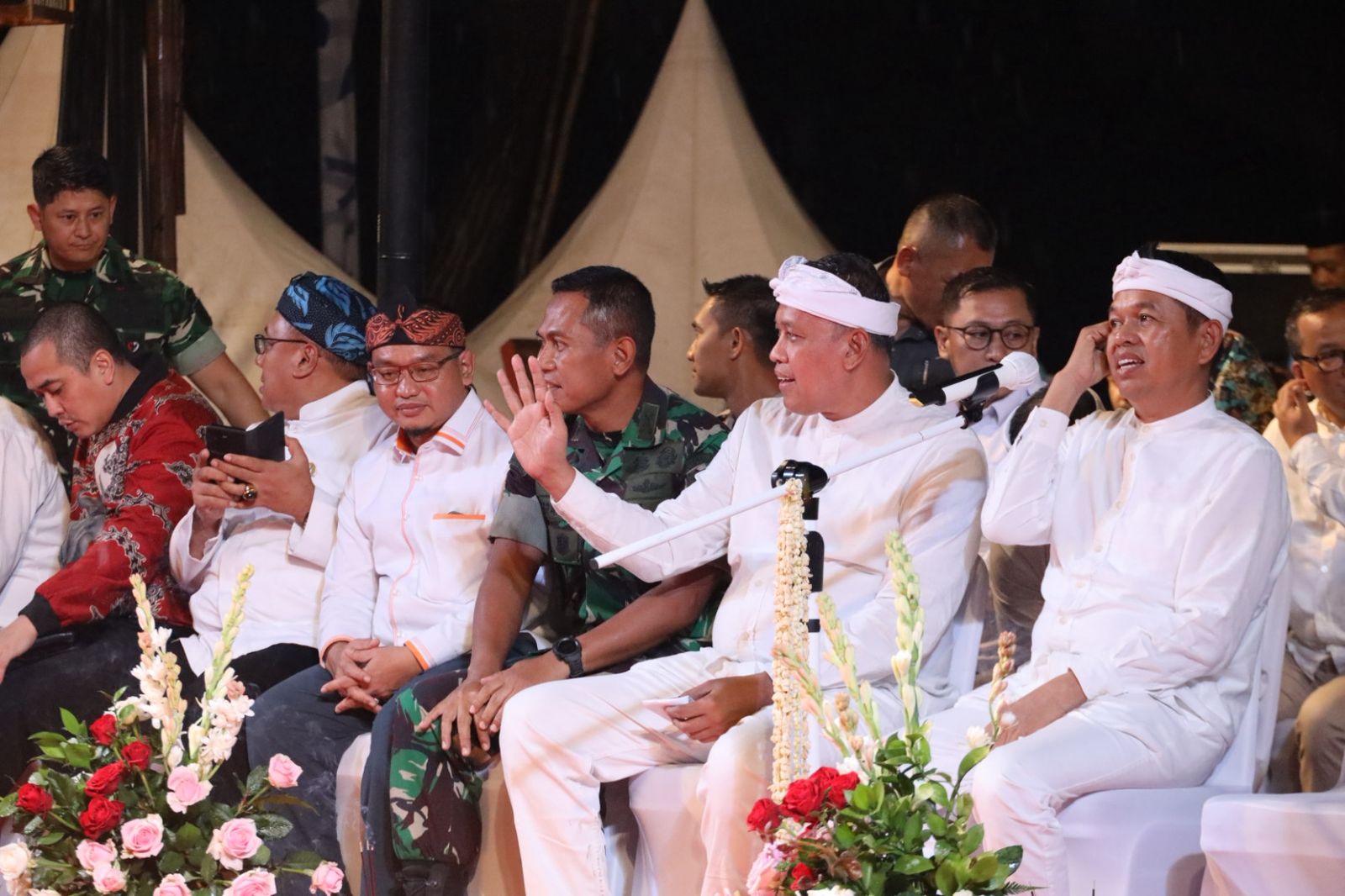 Gubernur Jabar dan Wali Kota Satu Panggung Sapa Warga di Alun Alun
