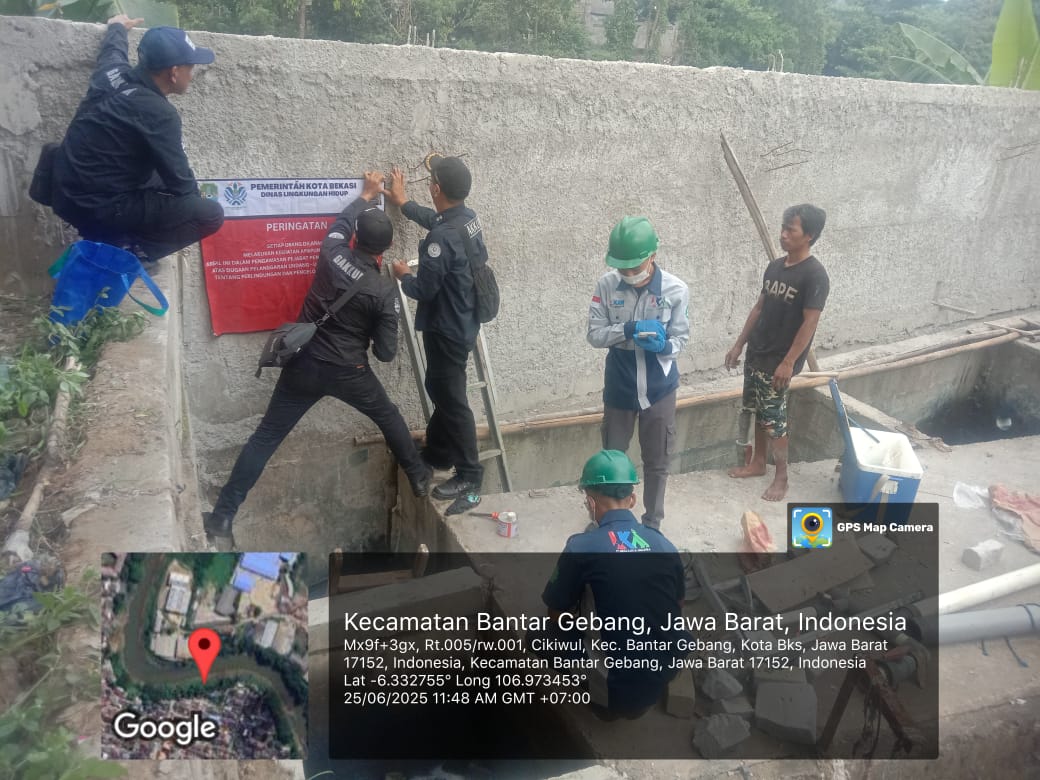 Dinas Lingkungan Hidup Kota Bekasi Tindaklanjuti Dugaan Pencemaran Kali Bekasi