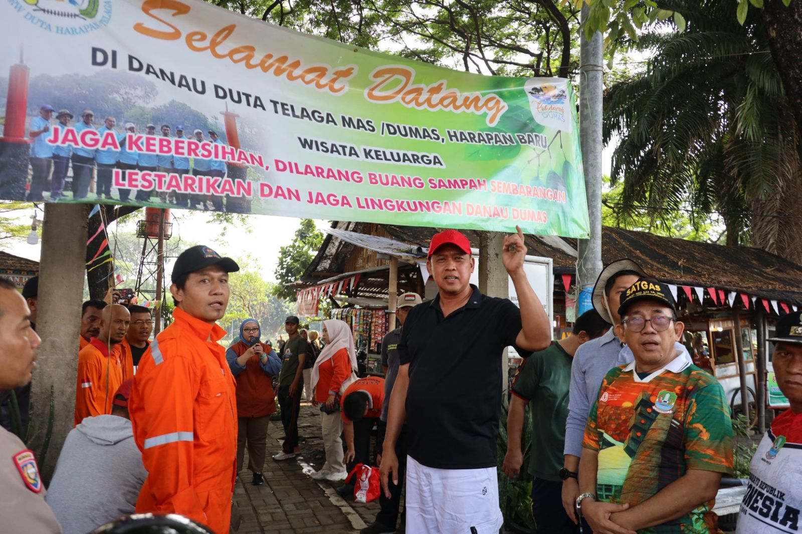 Tri Adhianto Pimpin Aksi World Clean Up Day 2025, Libatkan Warga dan ASN Bersihkan Lingkungan