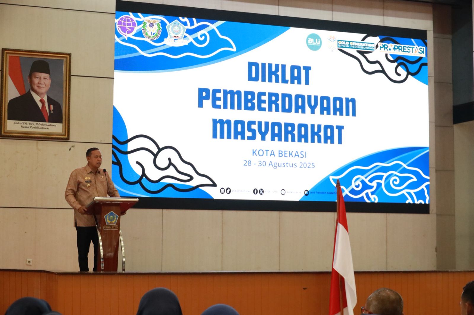 Wali Kota Bekasi Buka Diklat Pemberdayaan Masyarakat bagi Aparatur Dinas Perhubungan