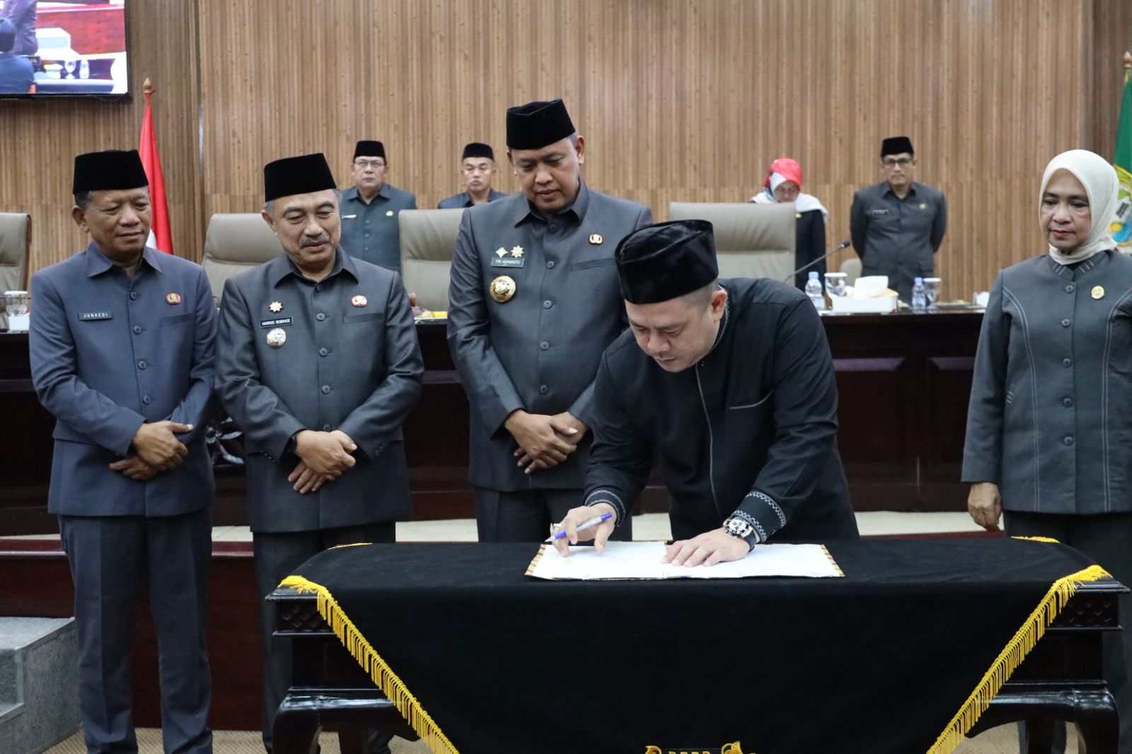 Raperda Perubahan PAD dan APBD 2025, Wali Kota Bekasi Akan Lapor Gubernur Jabar untuk di Evaluasi