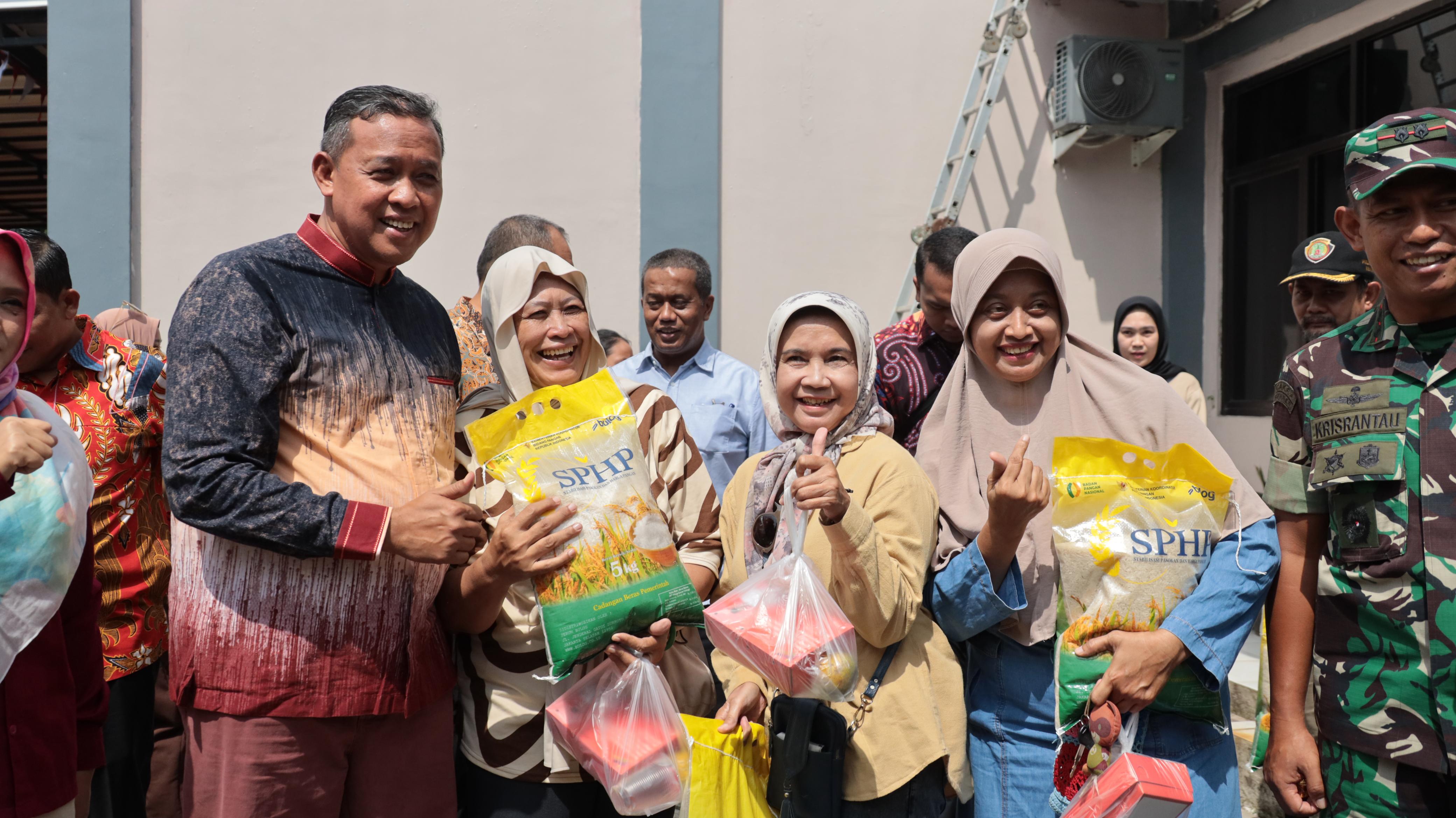 Stabilkan Harga Pangan, Wali Kota Bekasi Luncurkan Program Pangan Murah Serentak di Kota Bekasi