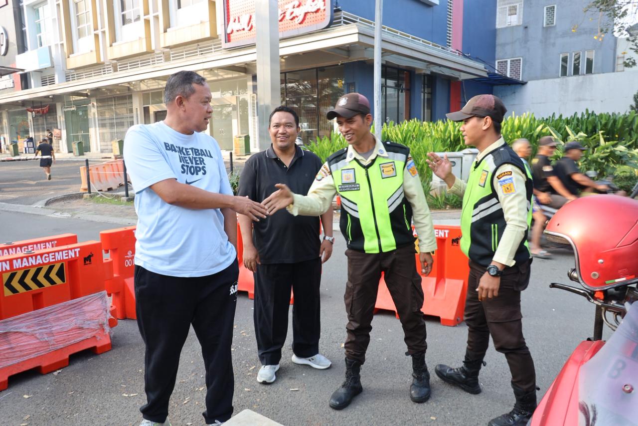 Wali Kota Bekasi Temui Langsung Satpam Sumarecon atas Kesiapsiagaan Jaga Kondusivitas Kota