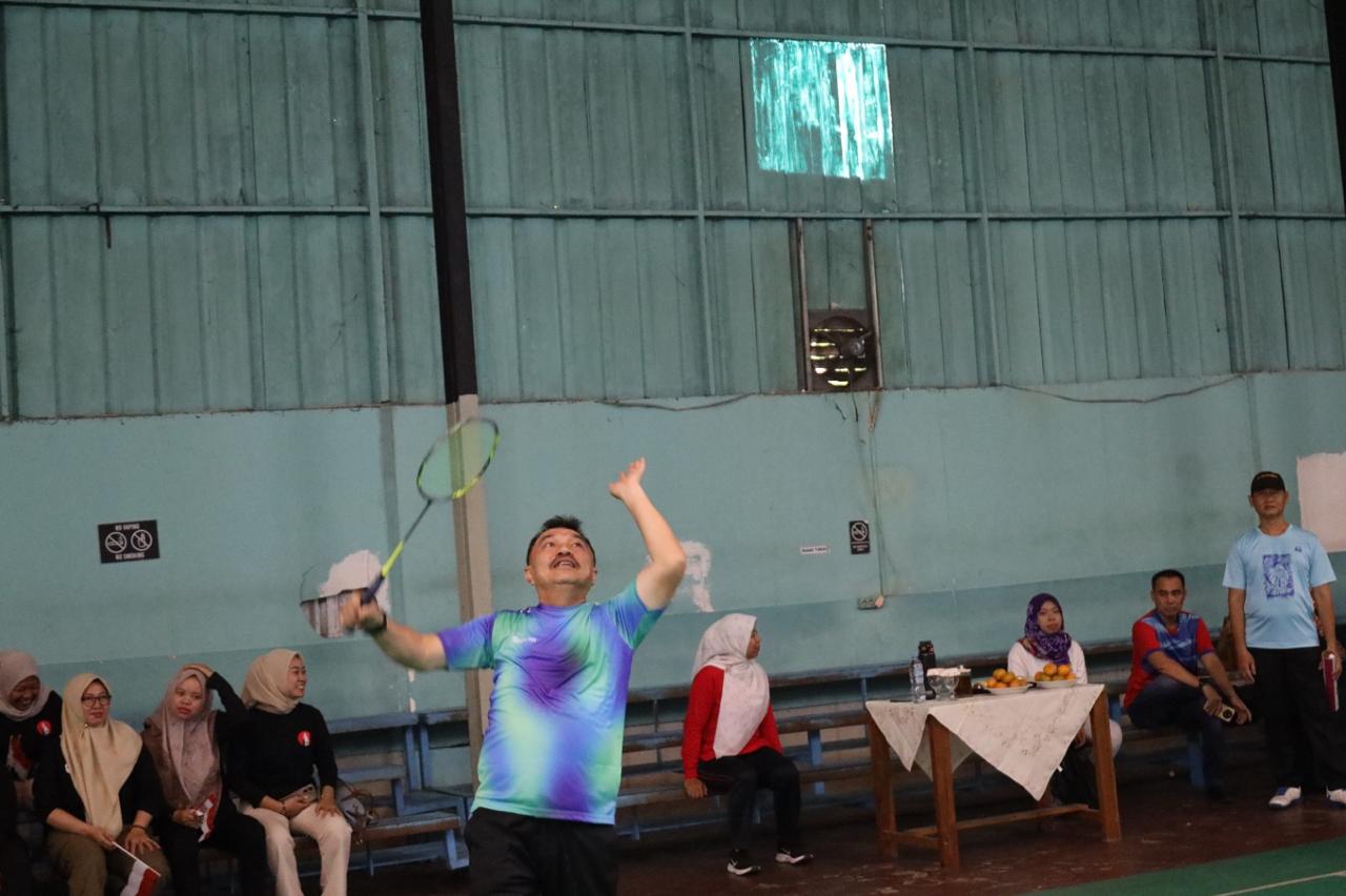Wawali Harris Bobihoe Tampil Memukau Di Turnamen Bulu Tangkis Mustika Jaya