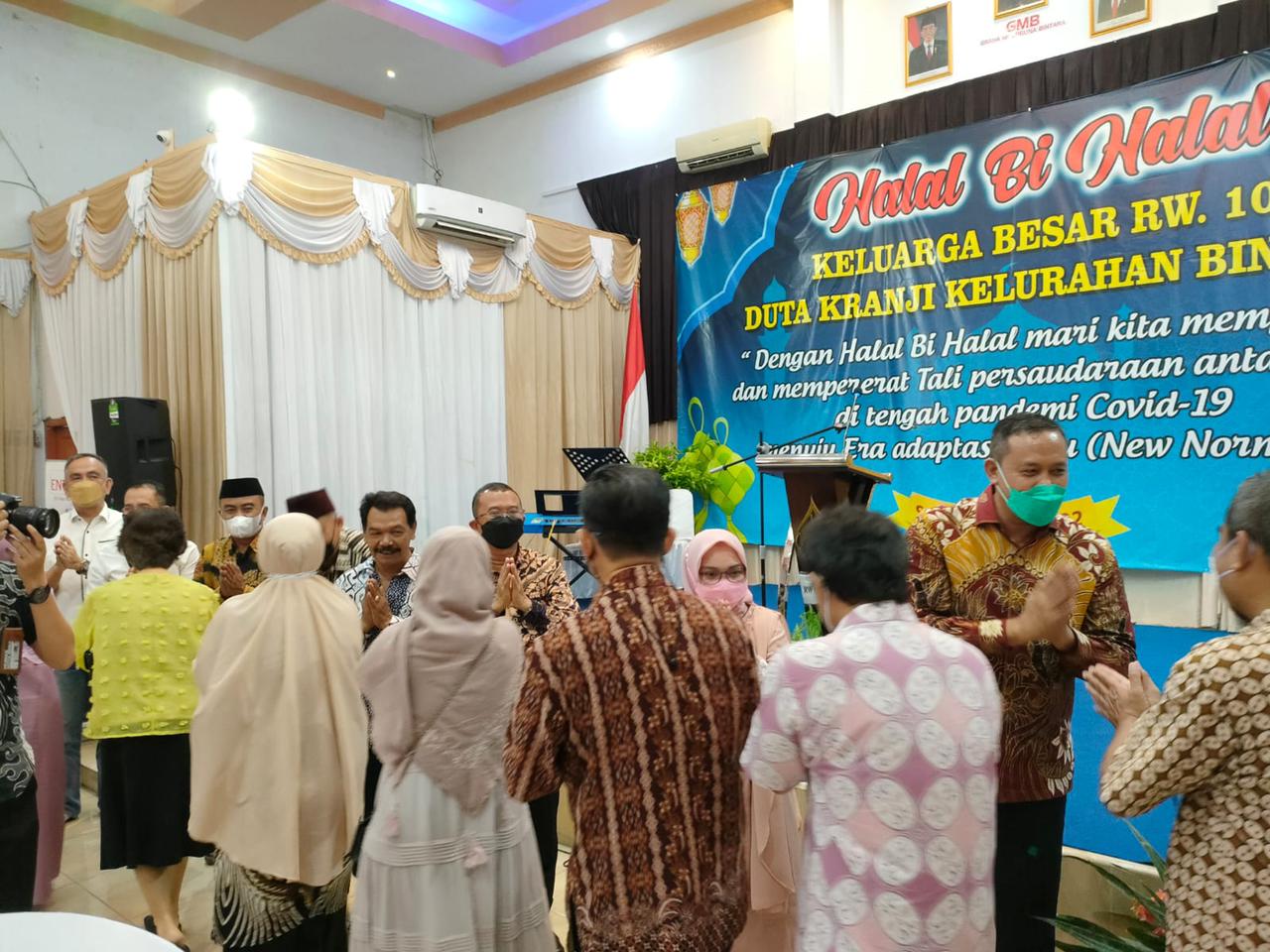Plt. Wali Kota Bekasi Dr. Tri Adhianto sambangi Halal Bihalal Rw 10 di Kelurahan Bintara