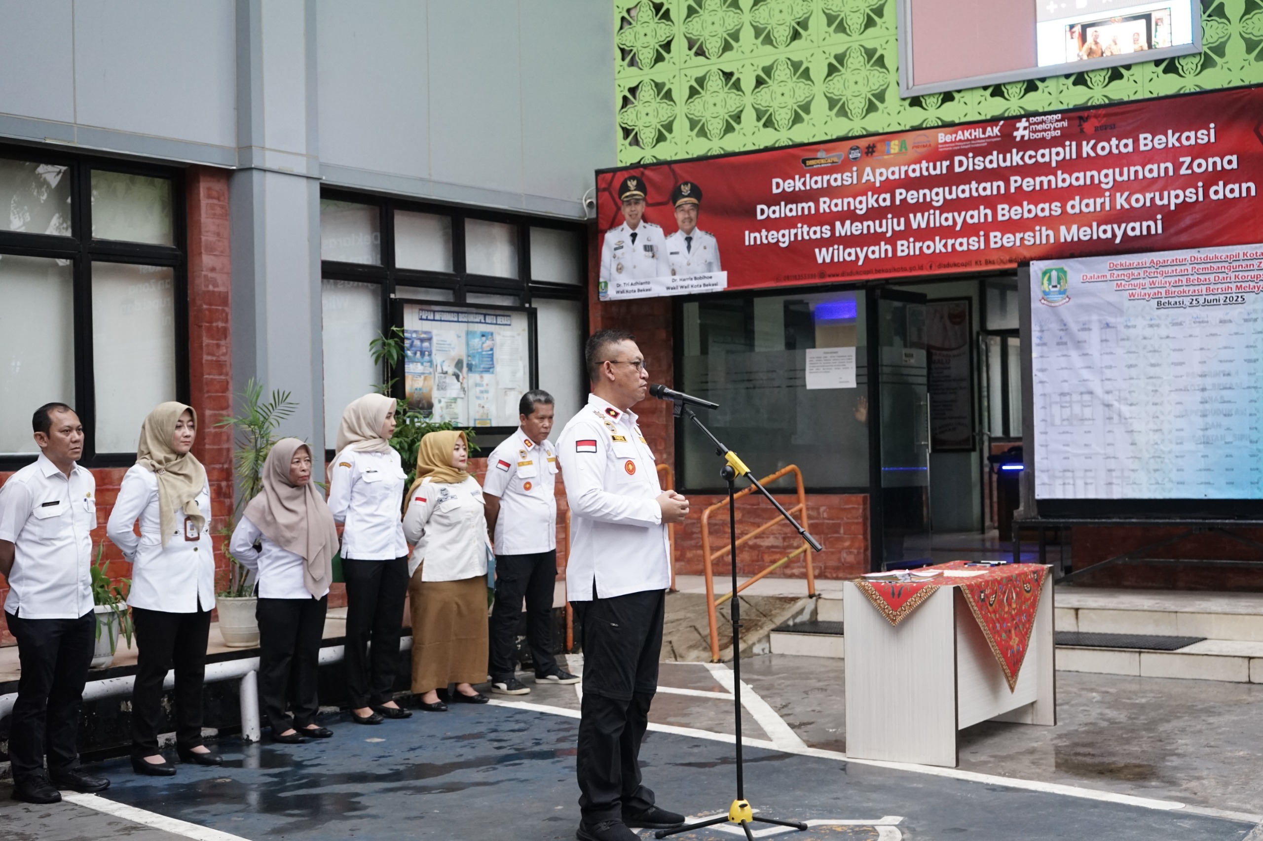 Disdukcapil Kota Bekasi Laksanakan Deklarasi Zona Integritas Menuju WBK dan WBBM