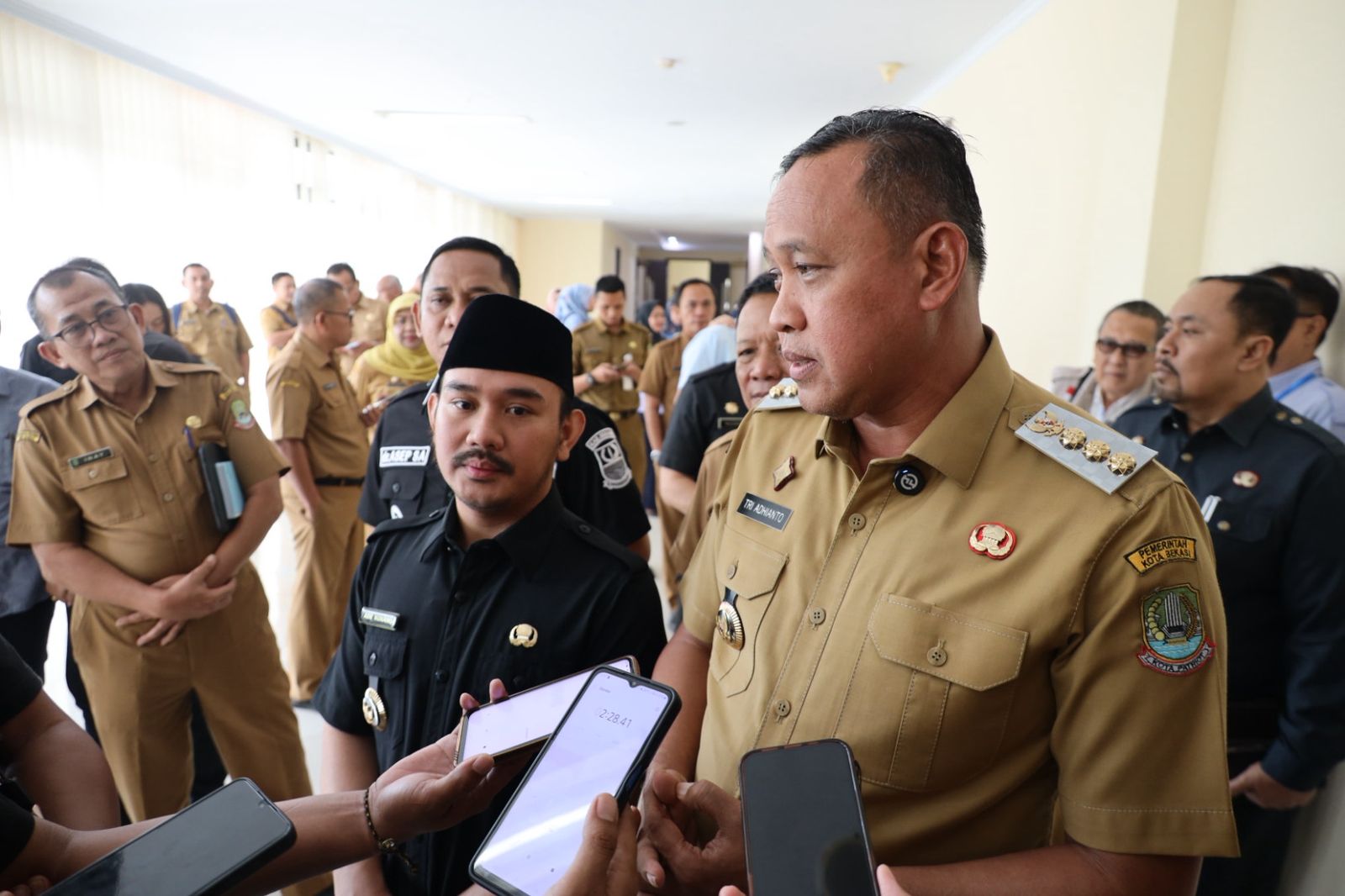 Wali Kota dan Bupati Bekasi Matangkan Rencana Tukar Guling Penyerahan Aset dan Layanan Perumda